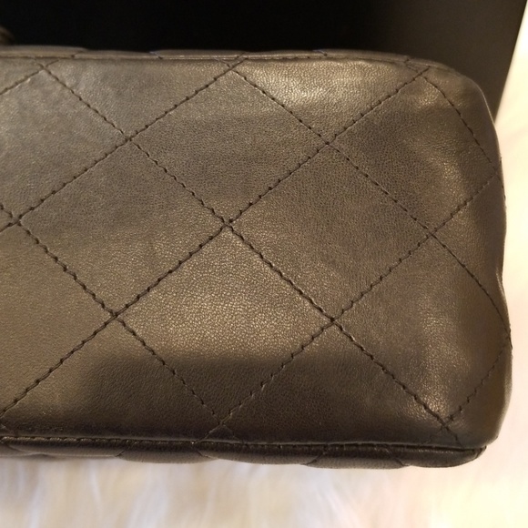 CHANEL Double Flap Black Hand - Picture 4 of 8